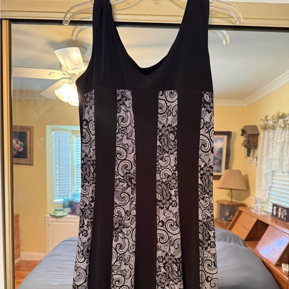 Enfocus Studio Monochrome Sleeveless Dress